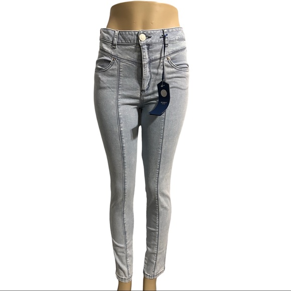 Studio F Blue Jean - 6 - Picture 2 of 16